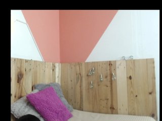 Kylie-Fox Porn Show