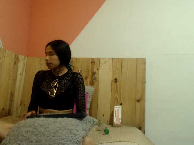  Kylie-Fox chat room