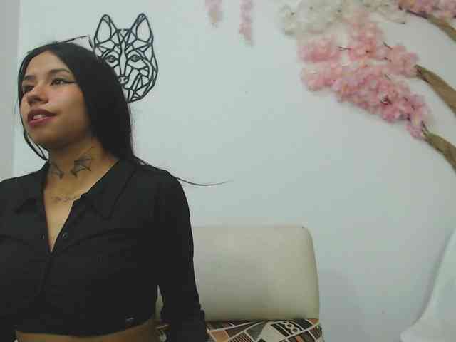 Kylie-Fox webcam