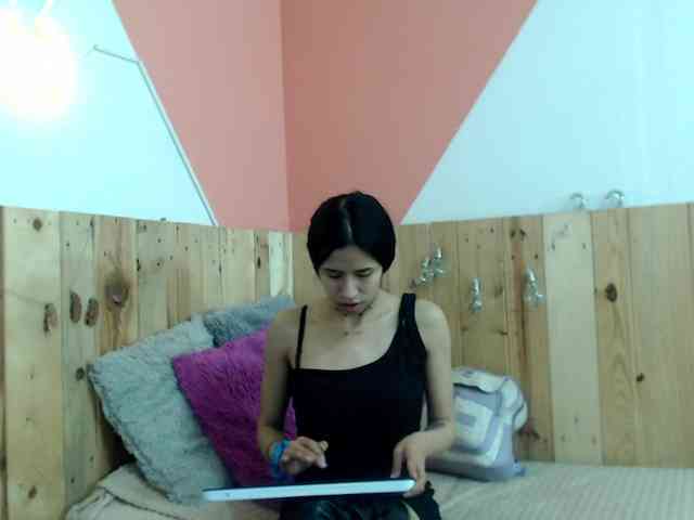 Kylie-Fox webcam