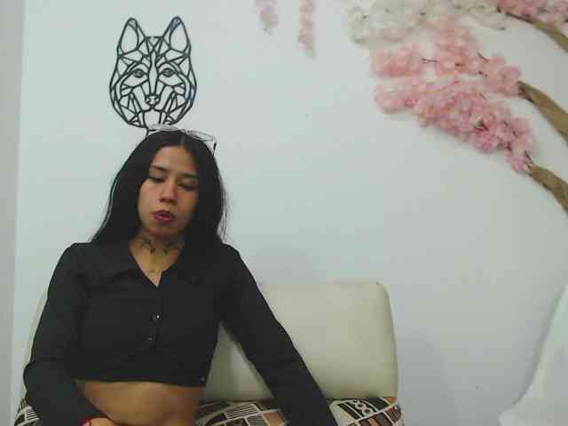 Kylie-Fox webcam