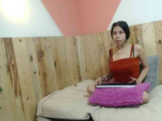 Kylie-Fox webcam