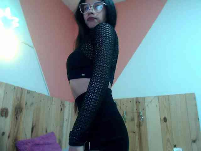Kylie-Fox webcam