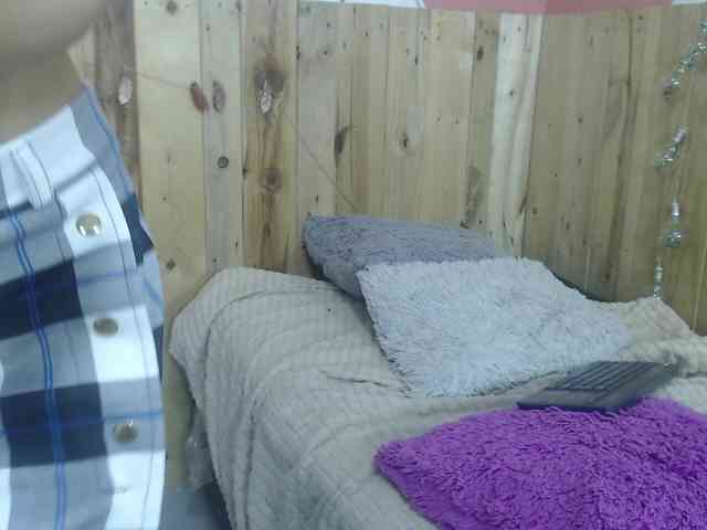 Kylie-Fox webcam