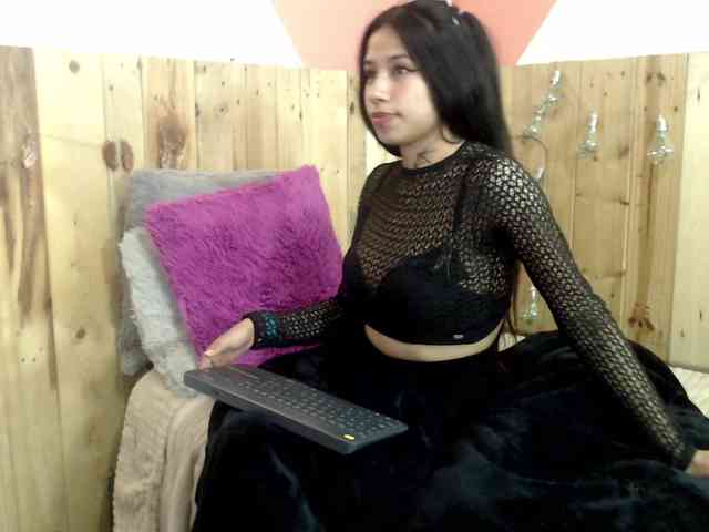 Kylie-Fox webcam