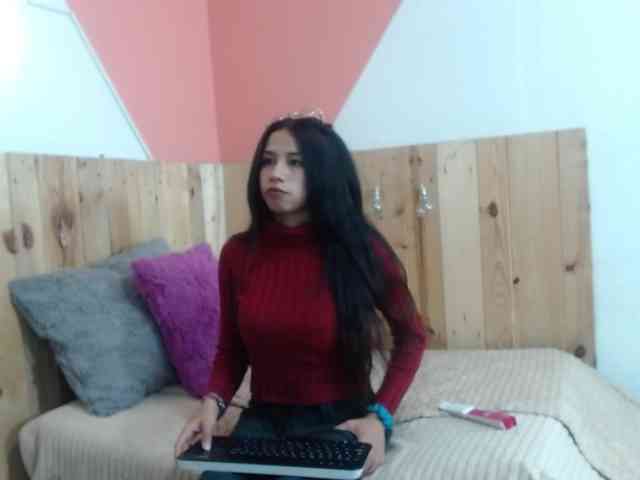 Kylie-Fox webcam