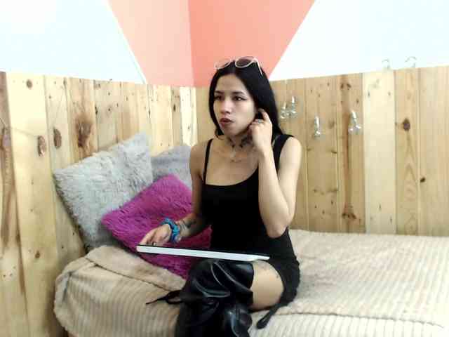 Kylie-Fox webcam