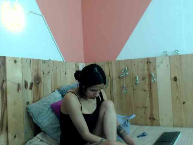 Kylie-Fox webcam