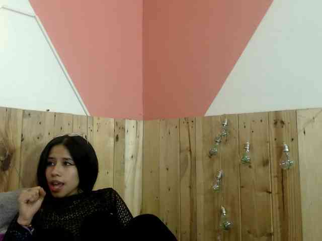 Kylie-Fox webcam