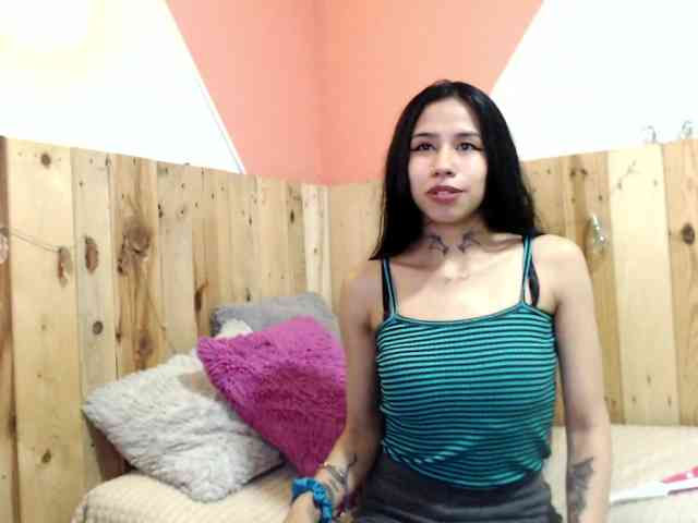 Kylie-Fox webcam