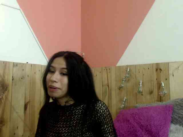 Kylie-Fox webcam