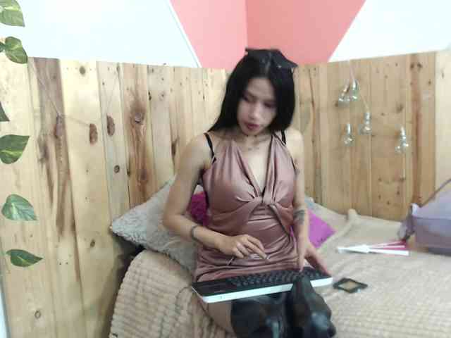 Kylie-Fox webcam