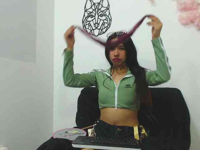 Kylie-Fox webcam