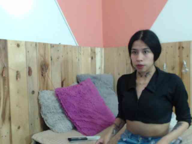 Kylie-Fox webcam