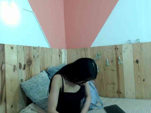 Kylie-Fox webcam