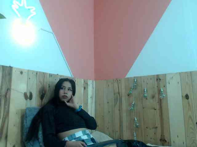 Kylie-Fox webcam