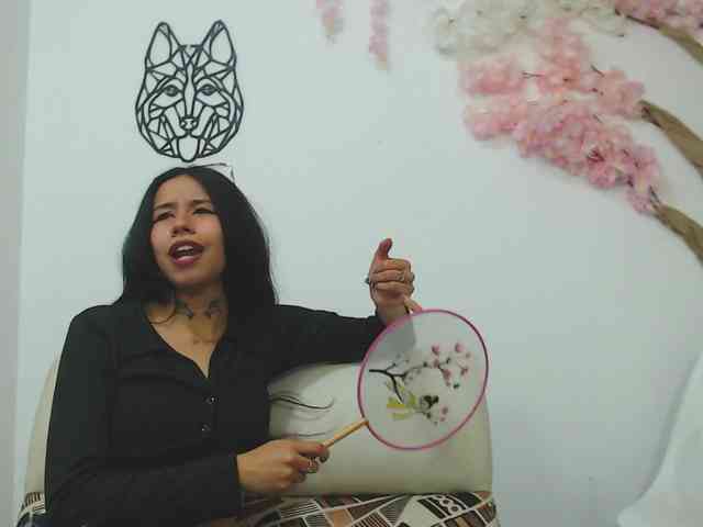 Kylie-Fox webcam