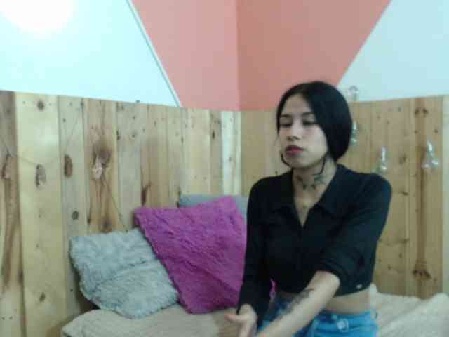 Kylie-Fox webcam