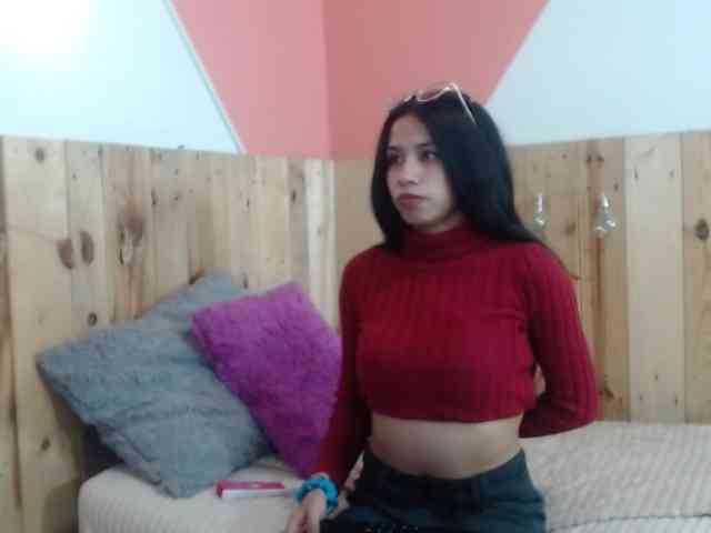 Kylie-Fox webcam