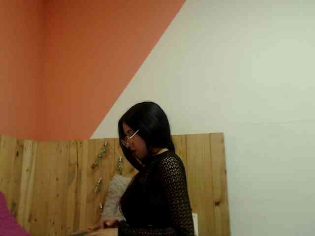 Kylie-Fox webcam