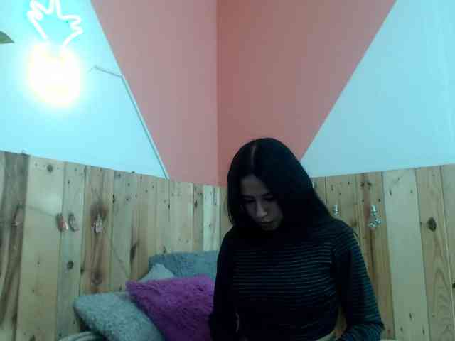 Kylie-Fox webcam