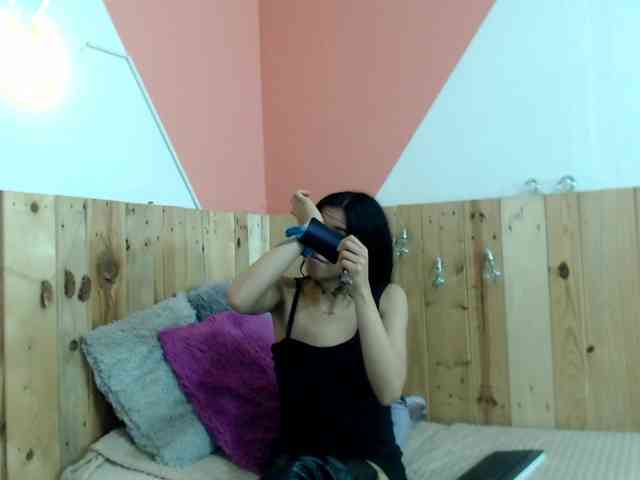Kylie-Fox webcam