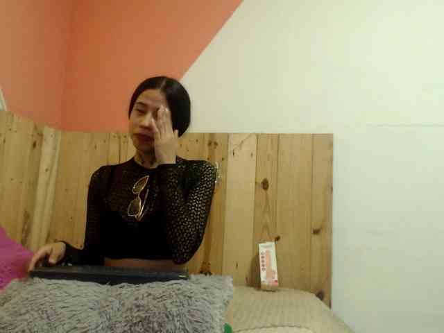 Kylie-Fox webcam
