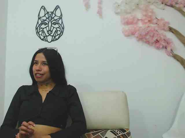 Kylie-Fox webcam