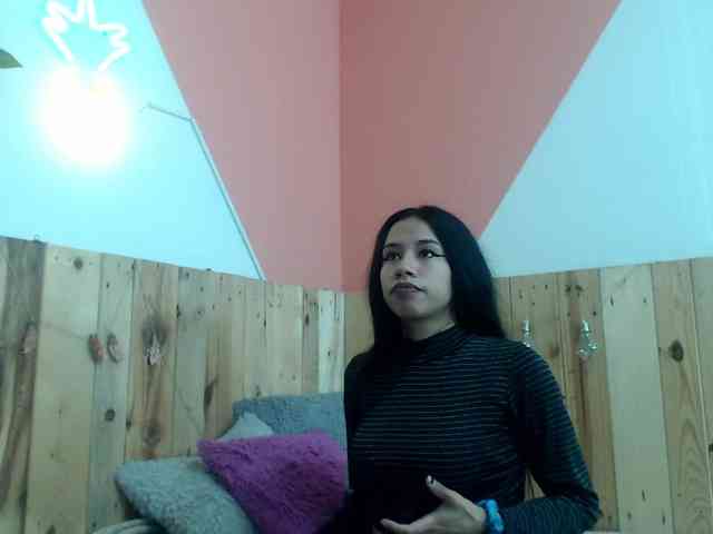 Kylie-Fox webcam