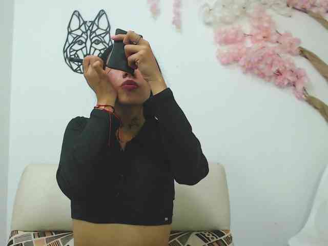 Kylie-Fox webcam