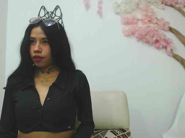 Kylie-Fox webcam