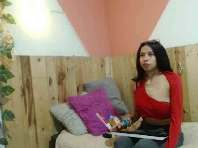Kylie-Fox webcam