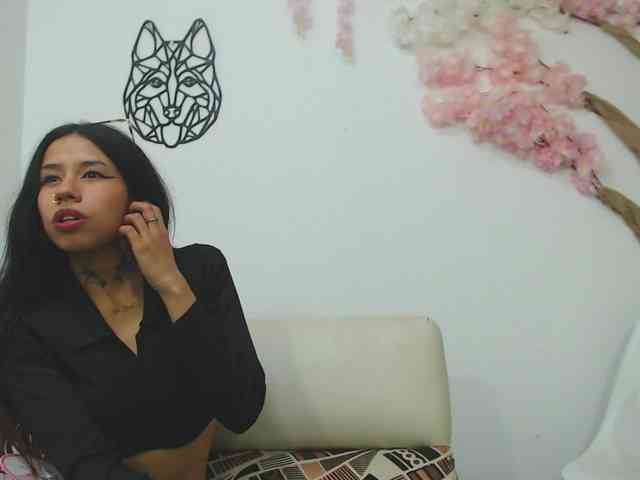 Kylie-Fox webcam