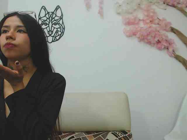 Kylie-Fox webcam