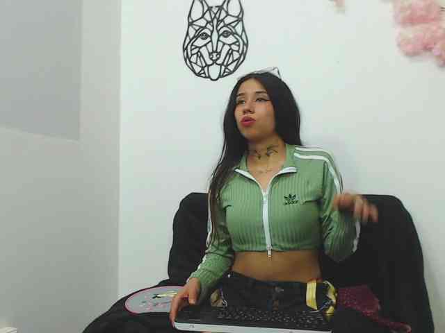 Модель: Kylie-fox