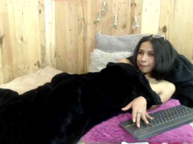 Kylie-Fox webcam