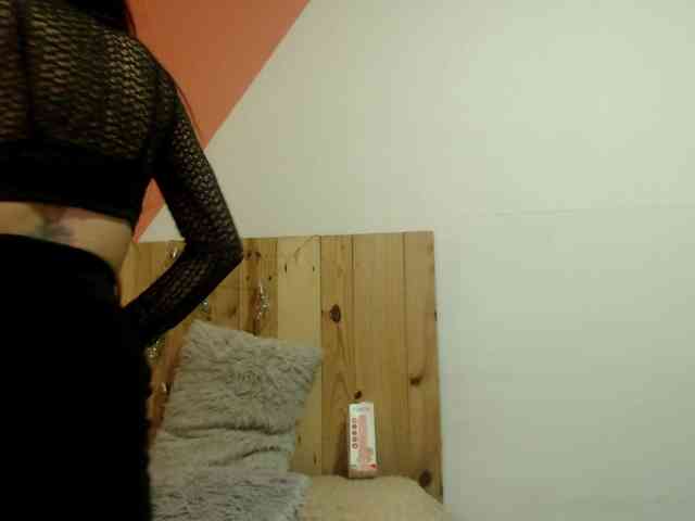 Kylie-Fox webcam