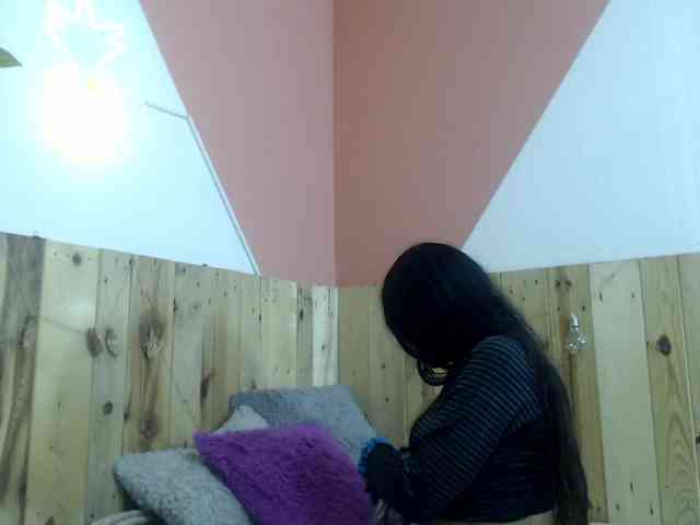 Kylie-Fox webcam