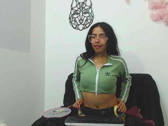 Kylie-Fox webcam