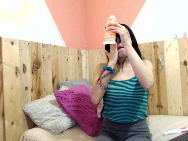 Kylie-Fox webcam