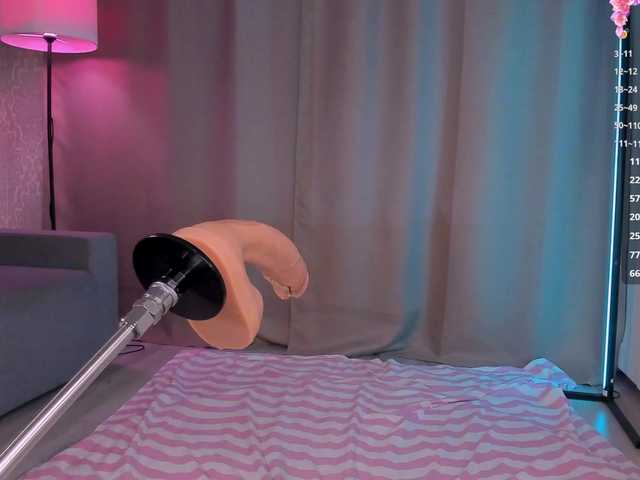 Juicy-Vikki's BongaCams show and profile