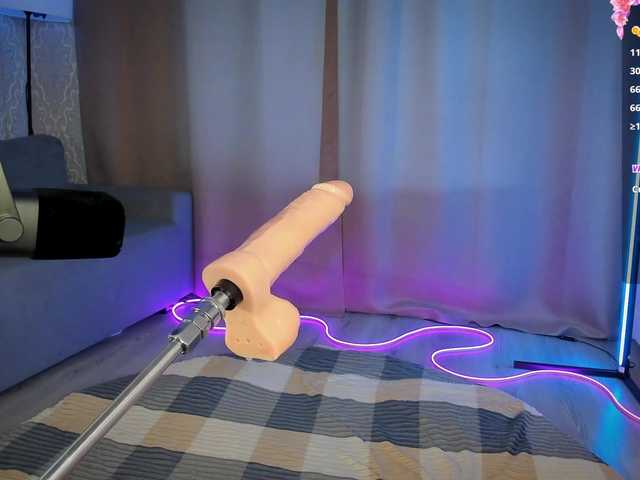 Juicy-Vikki's BongaCams show and profile