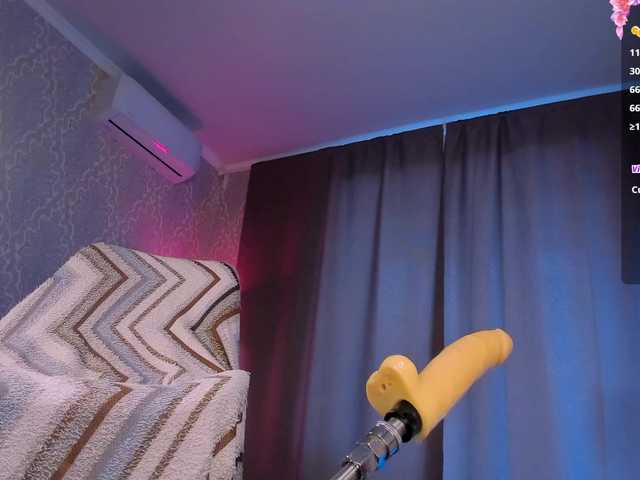 Juicy-Vikki's BongaCams show and profile