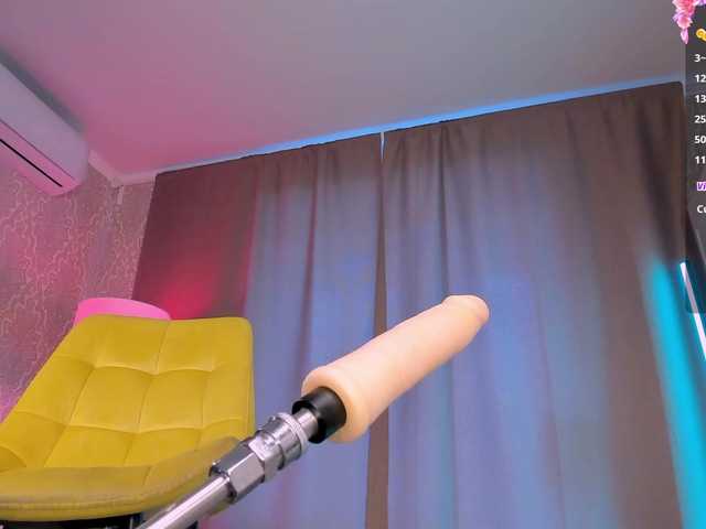 Juicy-Vikki's BongaCams show and profile