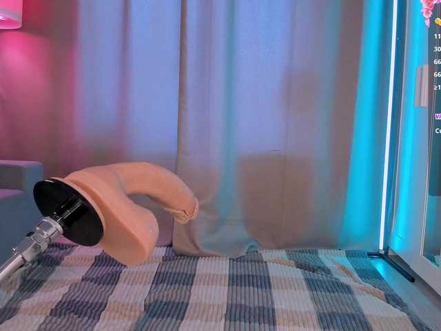 Juicy-Vikki's BongaCams show and profile