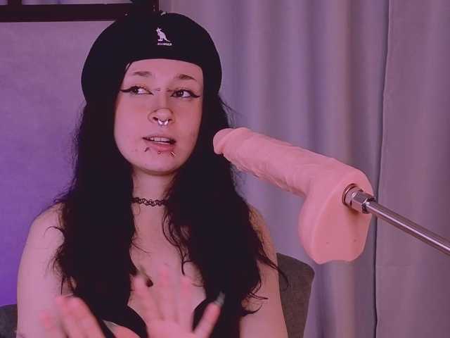 Juicy-Vikki webcam
