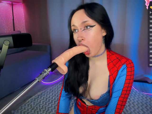 Juicy-Vikki's BongaCams show and profile