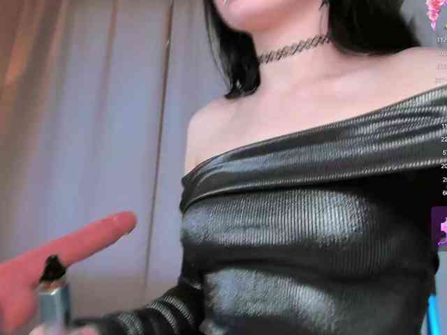 Juicy-Vikki Juicy-Vikki