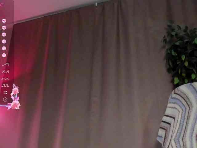 Juicy-Vikki Live Webcam on BongaCams