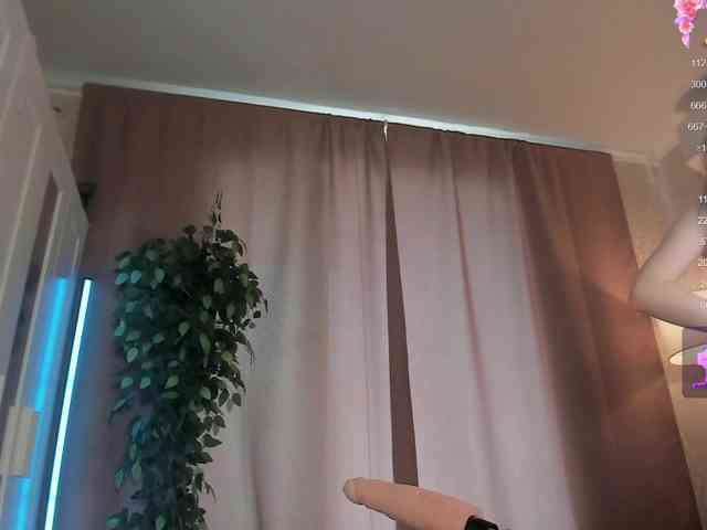 Juicy-Vikki webcam